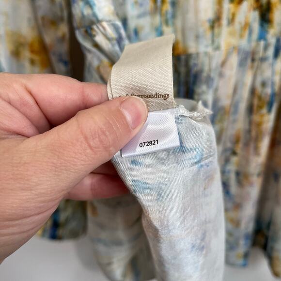 Soft Surroundings Embellished Peasant Top M Boho Floral Tunic Sparkle Beaded - Picture 9 of 10